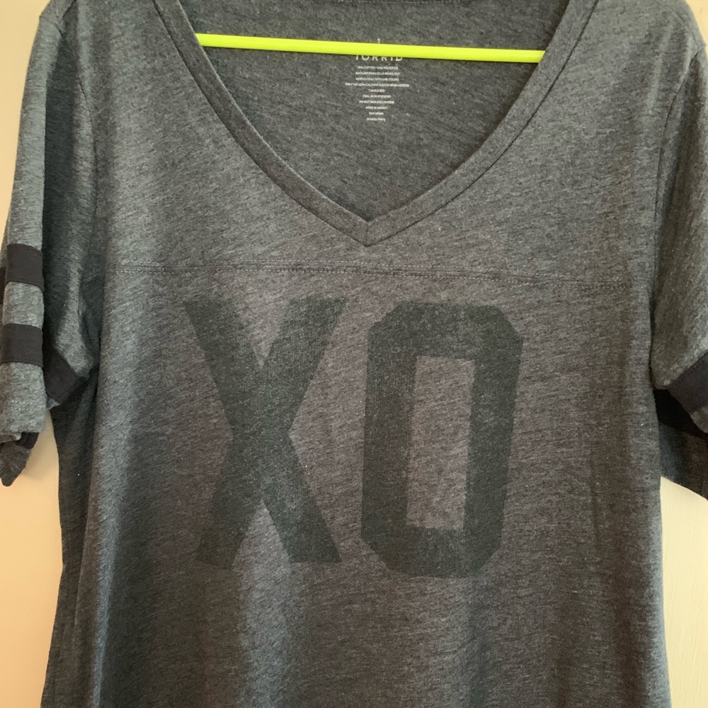 Torrid short sleeve top XO